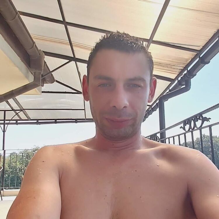  18680436  , 33 ,    