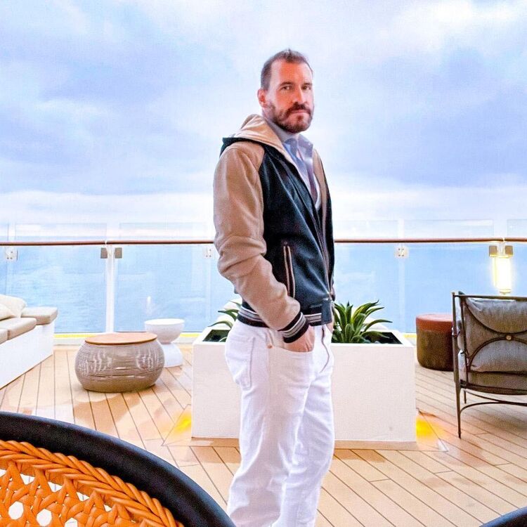  41688916  Edmund Gerad, 45 ,    Miami Beach