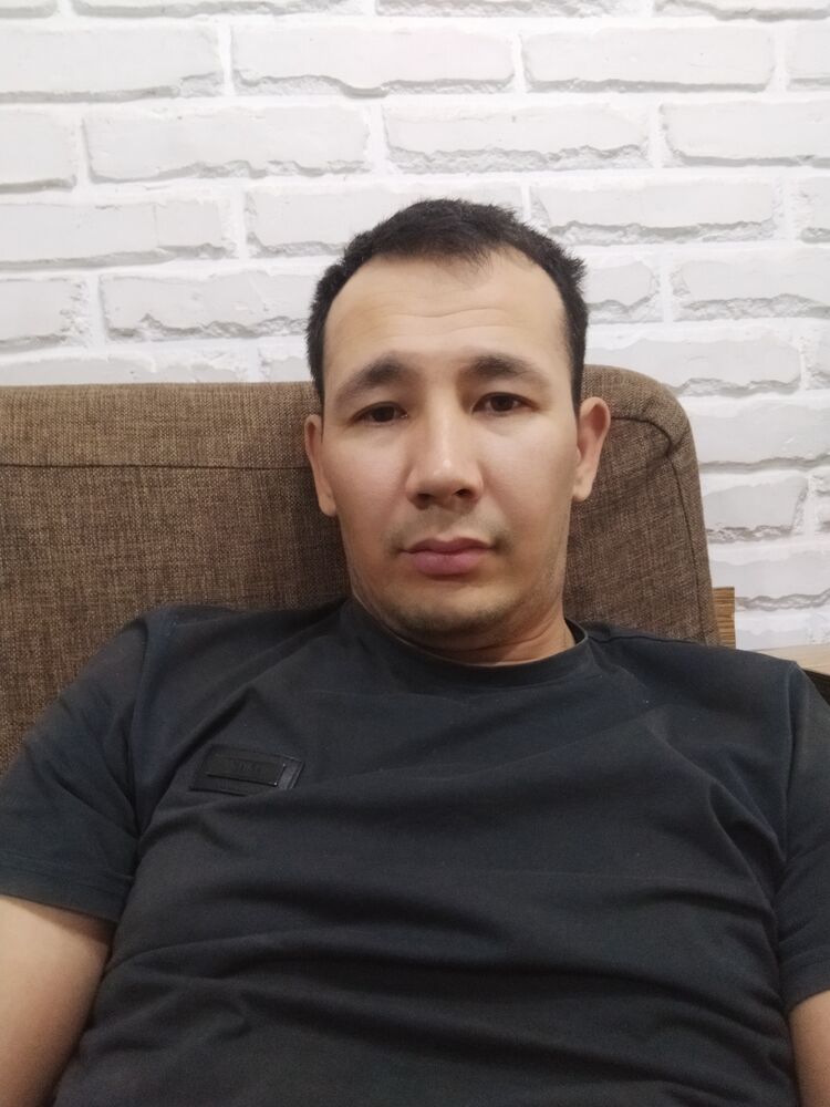  46762606  Kairat, 31 ,    