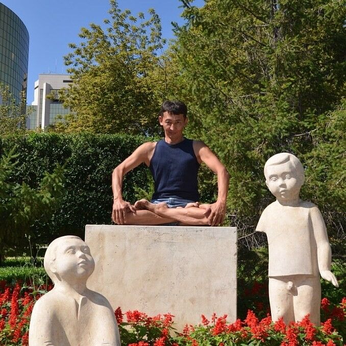  15573556  OmrAkhmdzhnU, 57 ,    