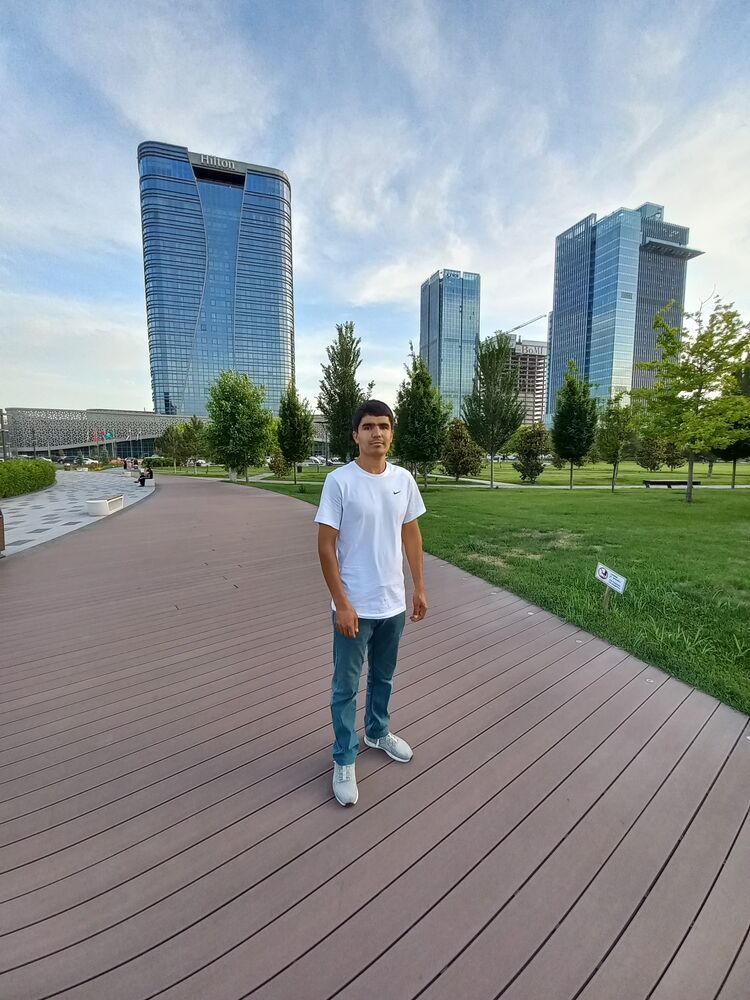  43763046  Bekhruz, 35 ,    