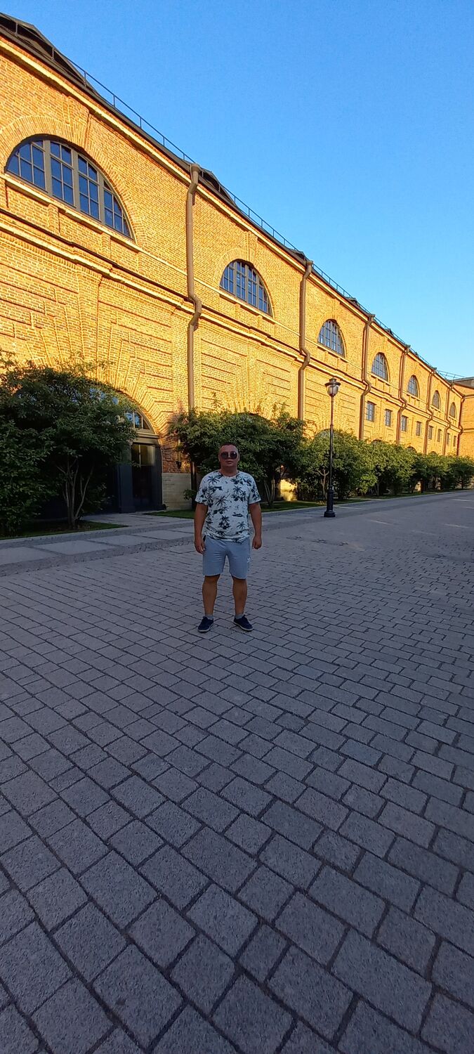  ,   Ivan, 32 ,  