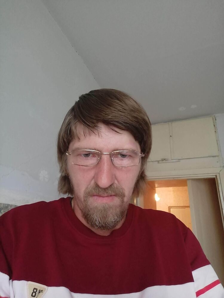  32711566  Vadim, 48 ,    