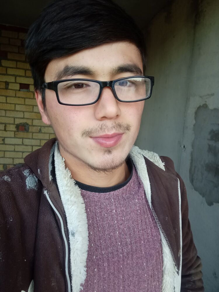  ,   Abdulaziz, 25 ,   ,   , c 