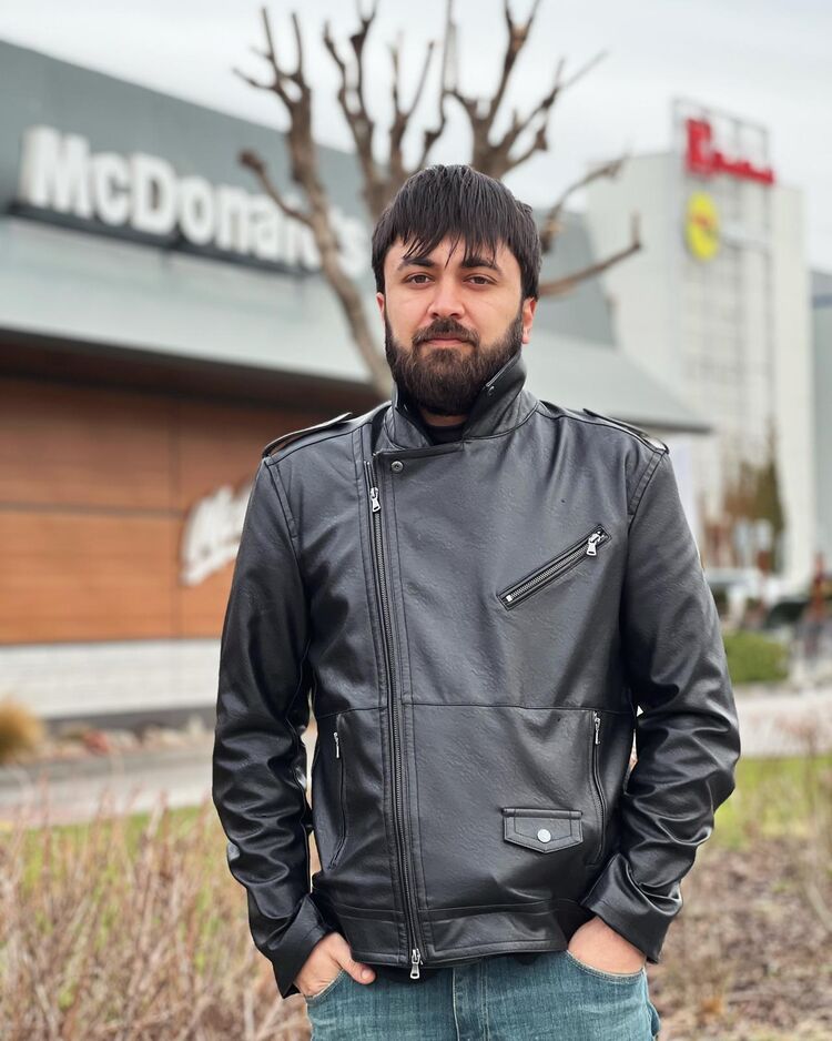  49555206  Habib, 36 ,    