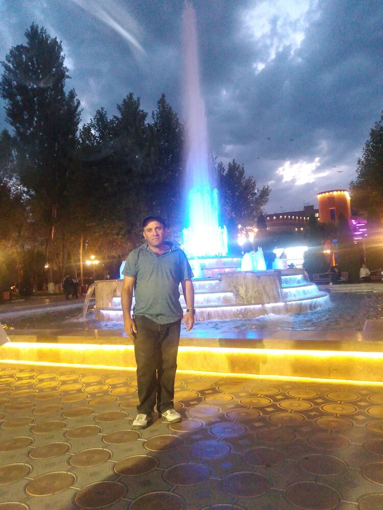  ,   Garik, 46 ,   ,   , c 