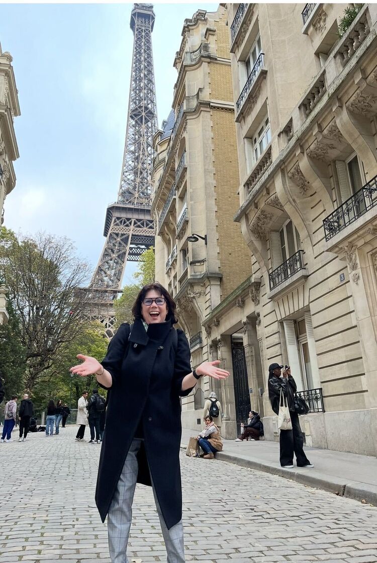  54089906  Irina, 60 ,    Belsize Park