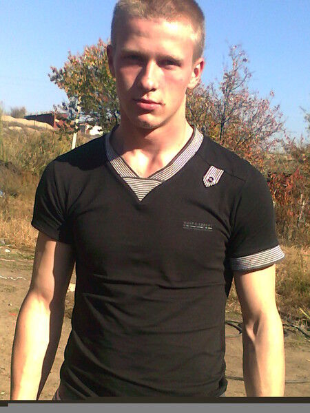  7999116  Djek, 33 ,    