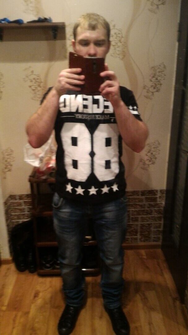  9296156  Nils, 40 ,    