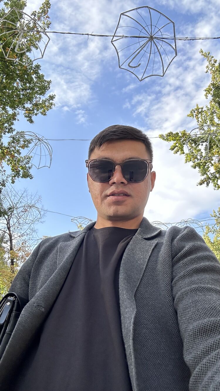  38169826  Shoxruz, 28 ,    