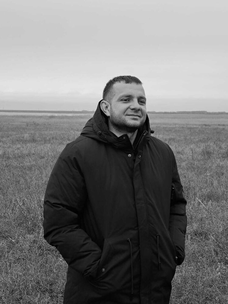  46825616  Vovchik, 36 ,    