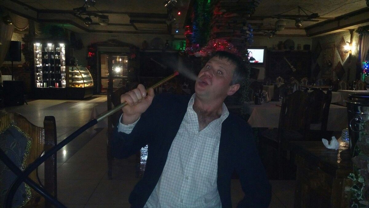  ,   Leon, 41 ,  