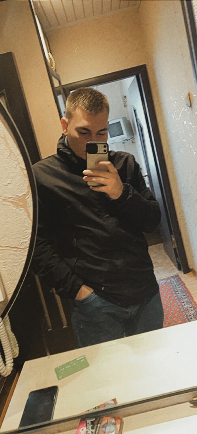  34226956  , 25 ,    