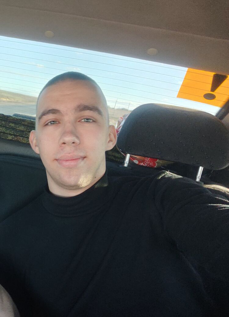  37903686  , 22 ,    