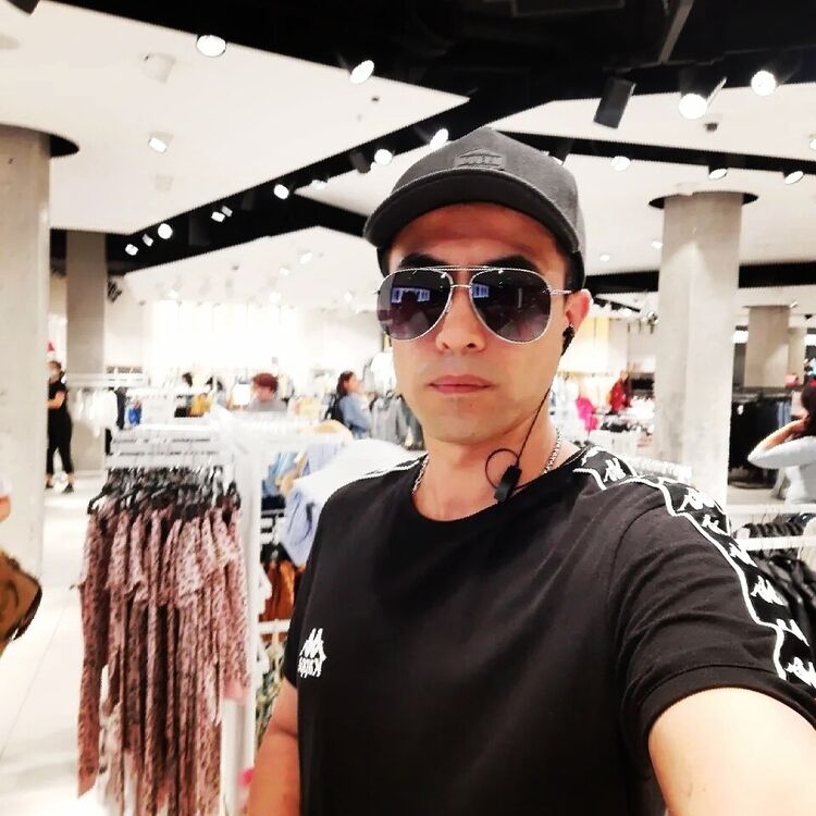  31045136  Daud, 44 ,    