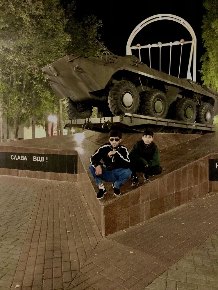  46956096  , 19 ,    