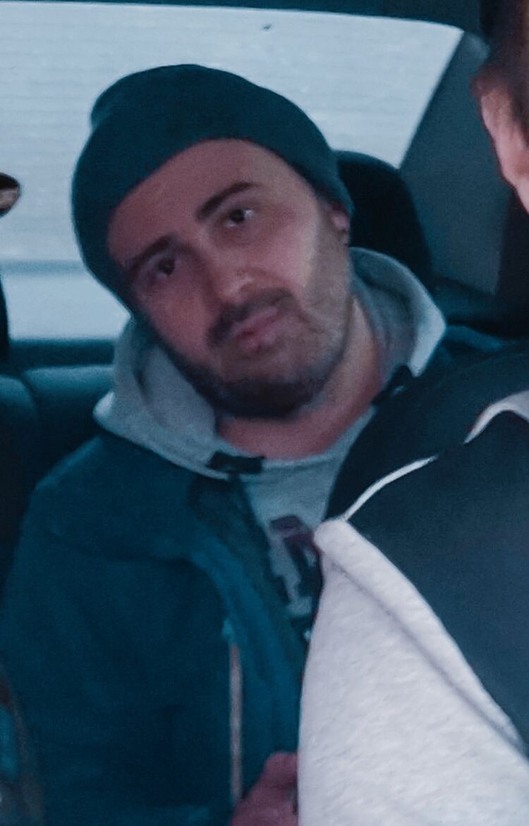  53768096  Kentybas, 32 ,    