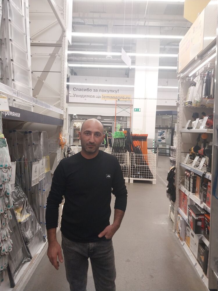  54145446  Tigran, 40 ,    -