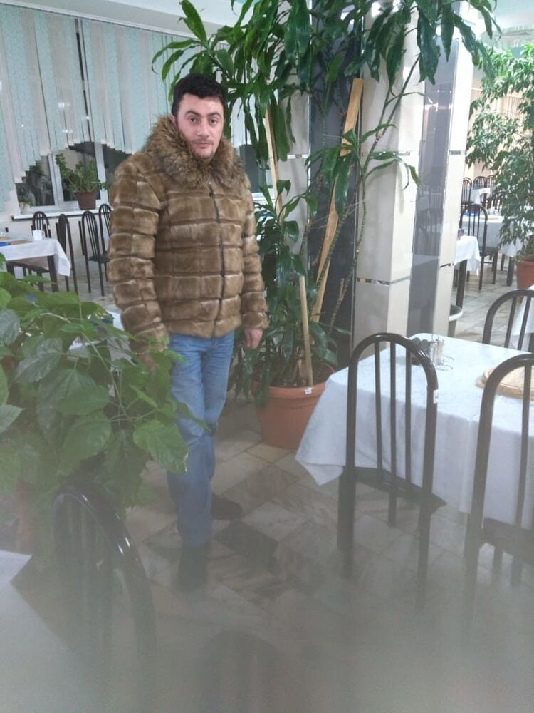  49836696  Edgar, 38 ,    