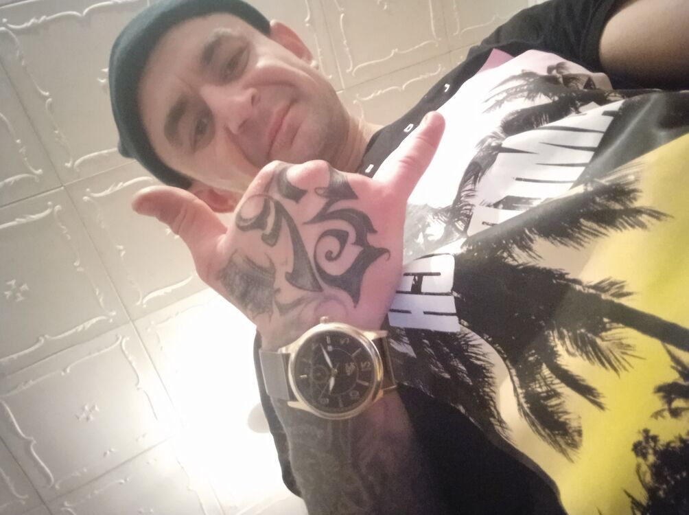  24394856  Igari, 37 ,    