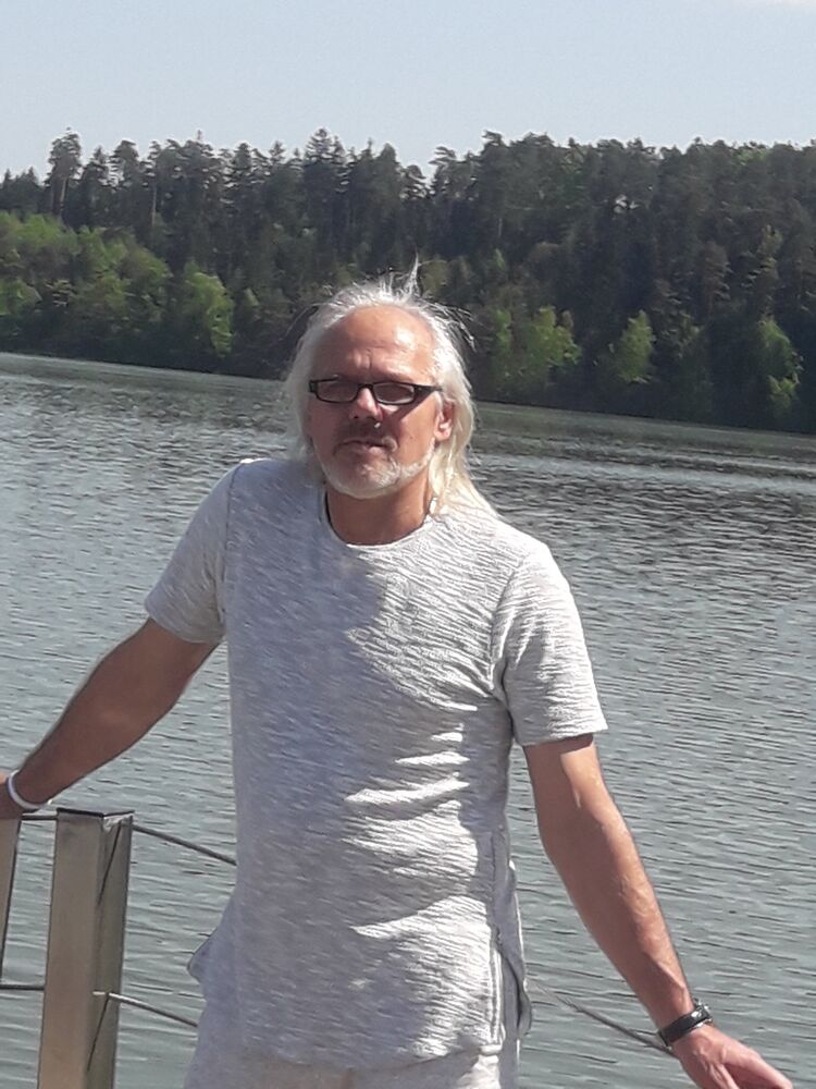  25598746  , 63 ,    Uzice