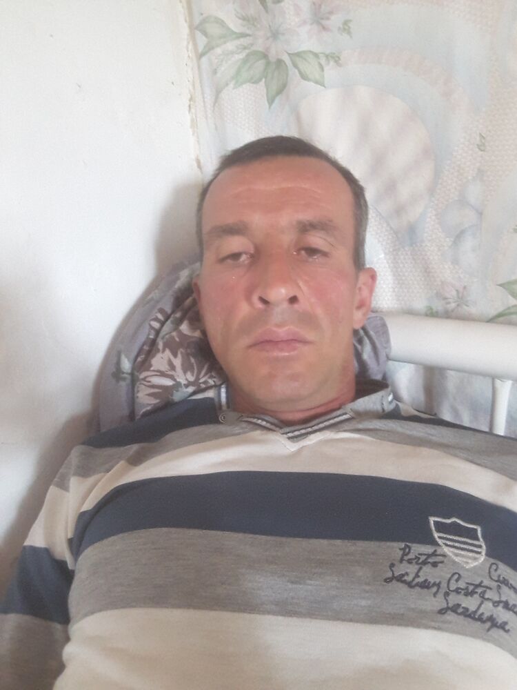  44993376  Artur, 45 ,    