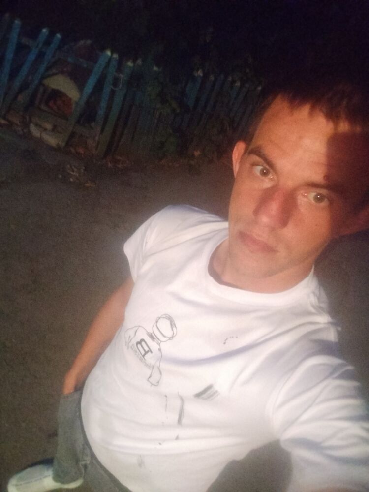  53248076  Jackson, 27 ,    --