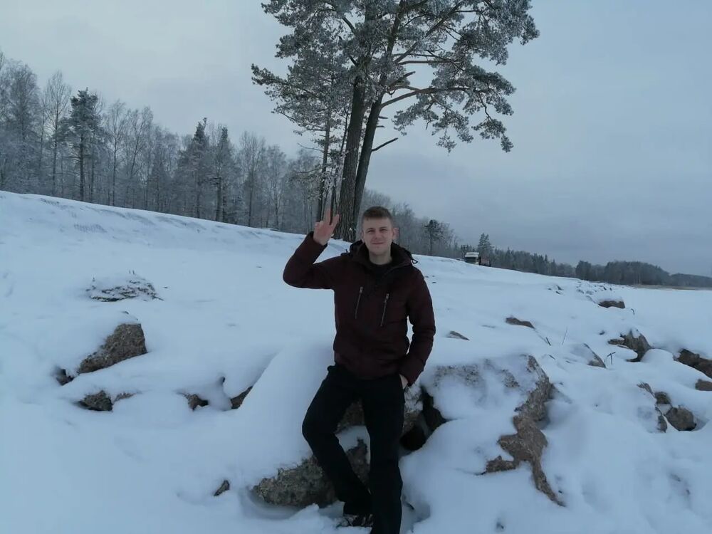 48130486  Aleksandr, 37 ,    