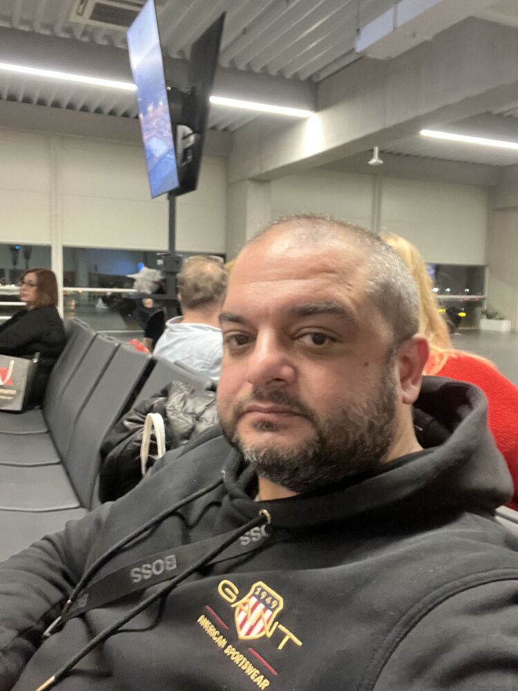  ,   Dan, 38 ,   ,   