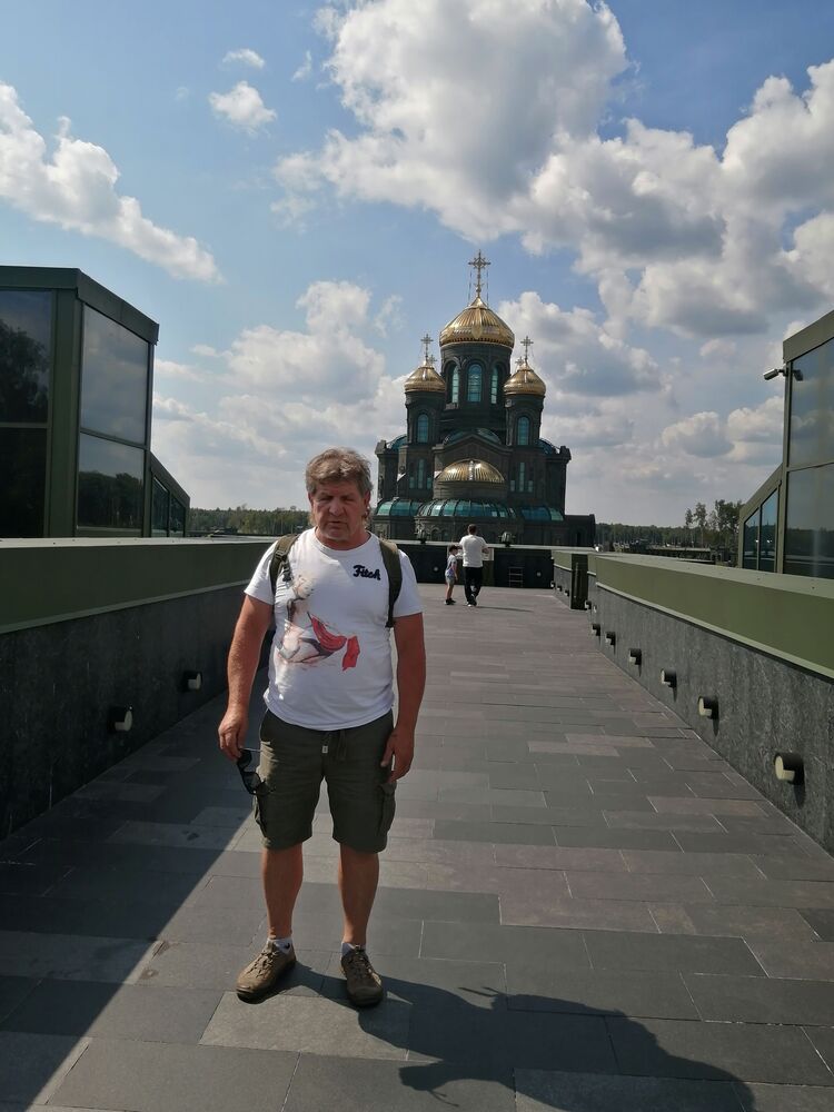  ,   Yuriy, 67 ,   c 