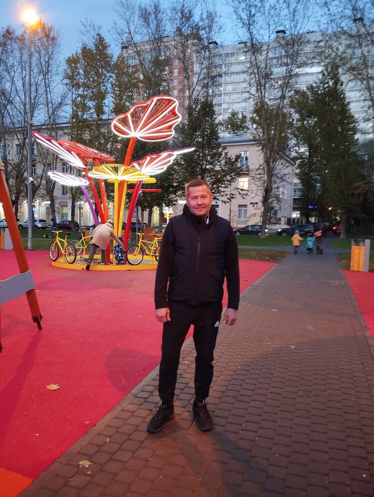  38648056  Igor, 38 ,    -