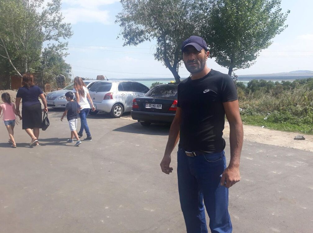  15829816  Arman, 39 ,    