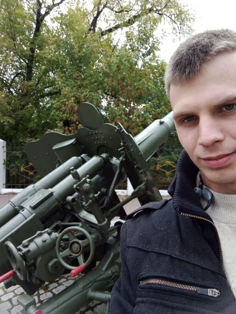  ,   Pavel, 27 ,   ,   