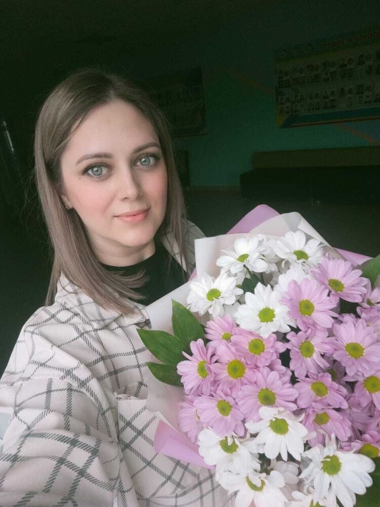  ,   Anya, 25 ,   ,   