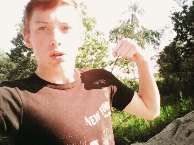  ,   Anton, 26 ,   