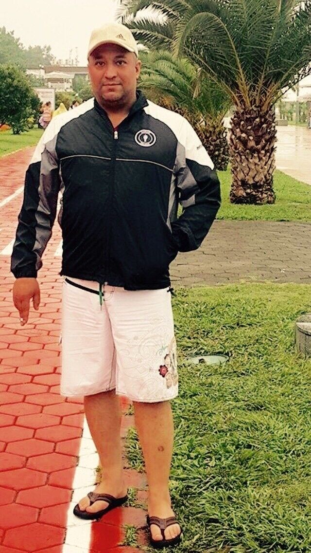  ,   Artur, 42 ,   ,   , c , 