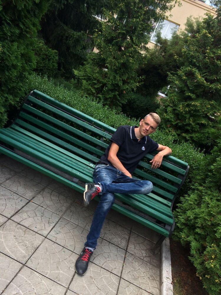  ,   Ihor, 31 ,  