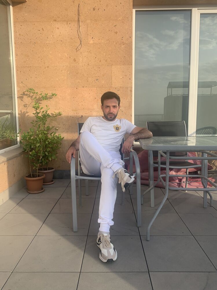  ,   Narek, 28 ,   ,   