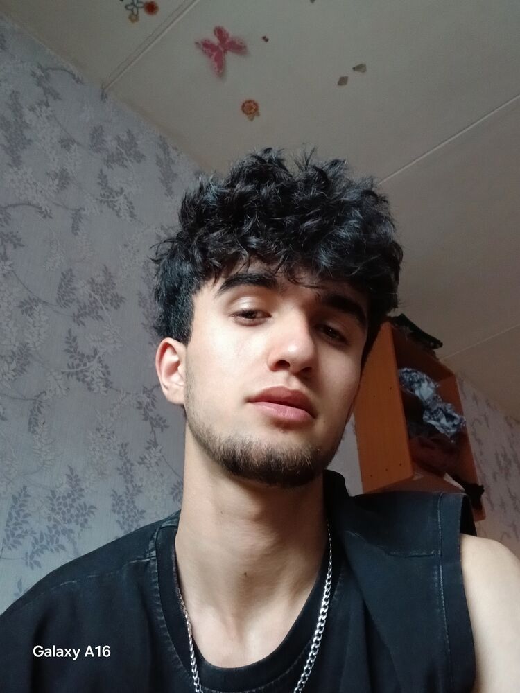  54166216  Abdullo, 20 ,    
