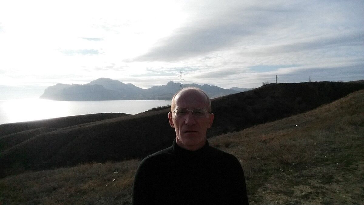  ,   Garrik, 48 ,   