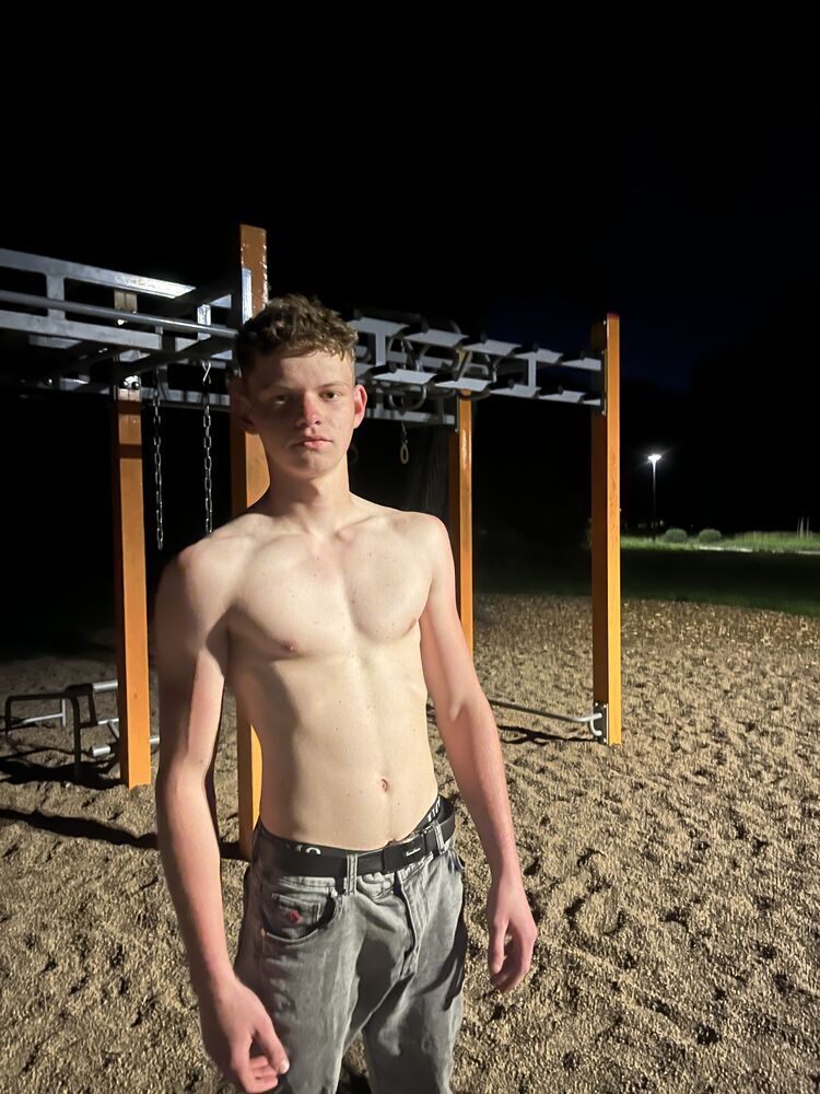  ,   Serhij, 19 ,   ,   