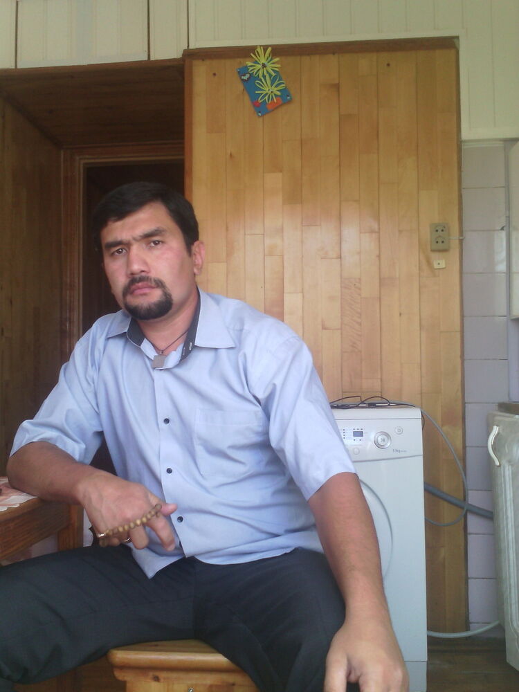  18338286  FARRUHBEK, 44 ,    