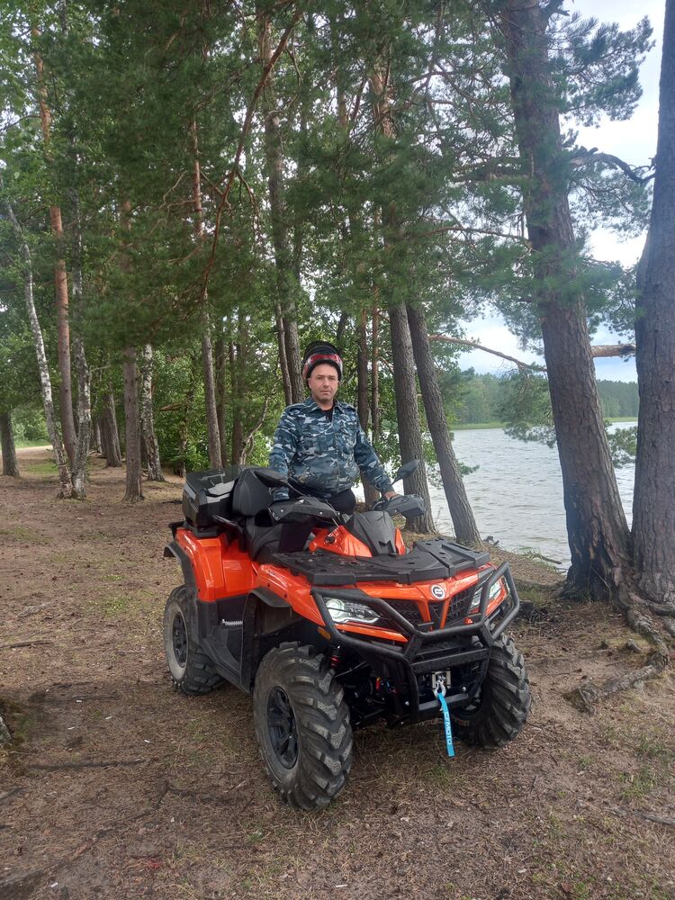  28151656  Maxim, 44 ,    