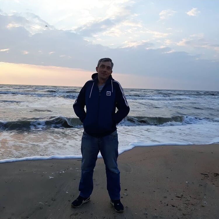  --,   , 44 ,     , c 