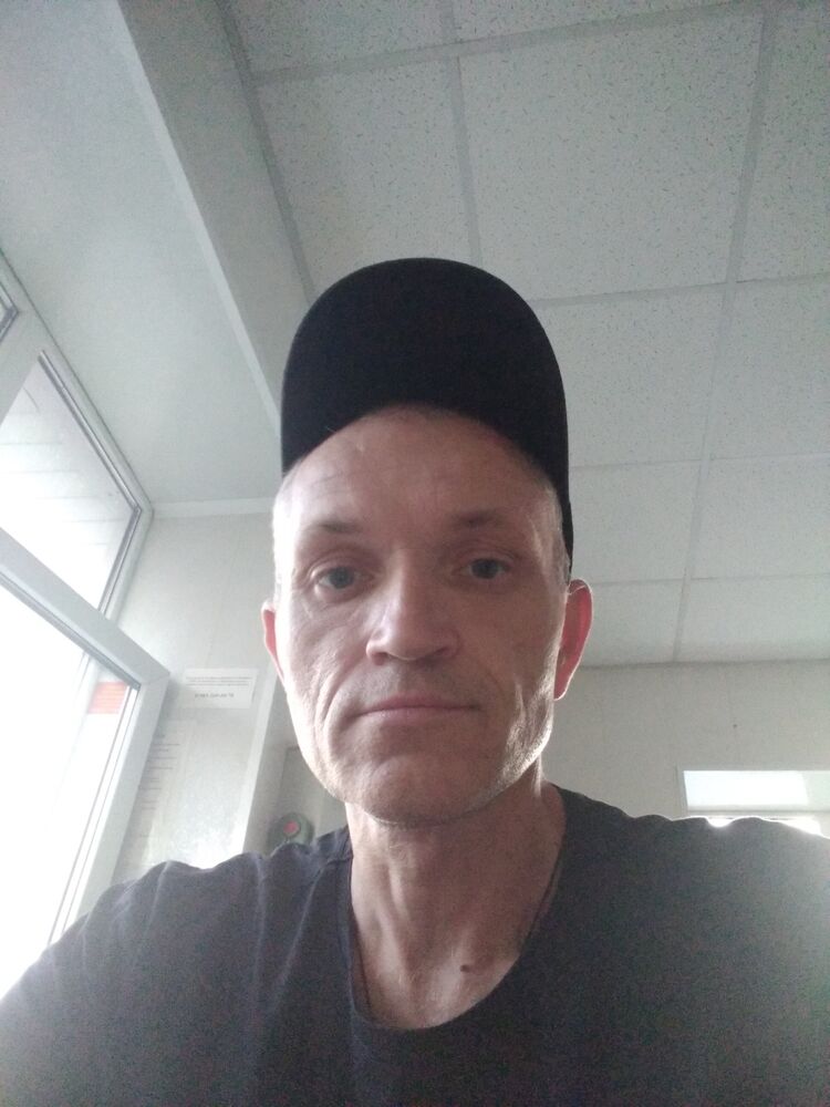  28739896  Sergo, 49 ,    