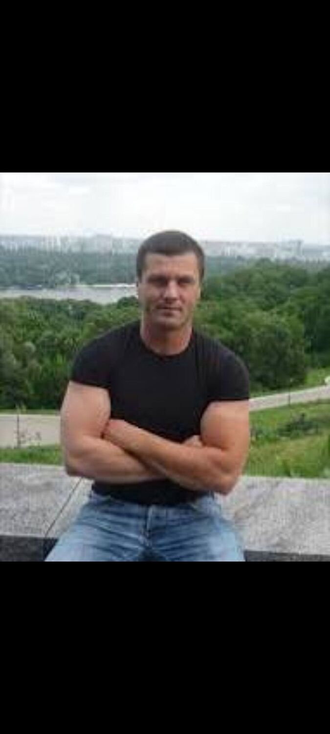  54520866  Ignat, 35 ,    