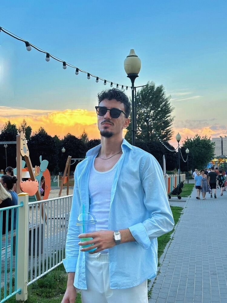  52903806  Mansuor, 25 ,    