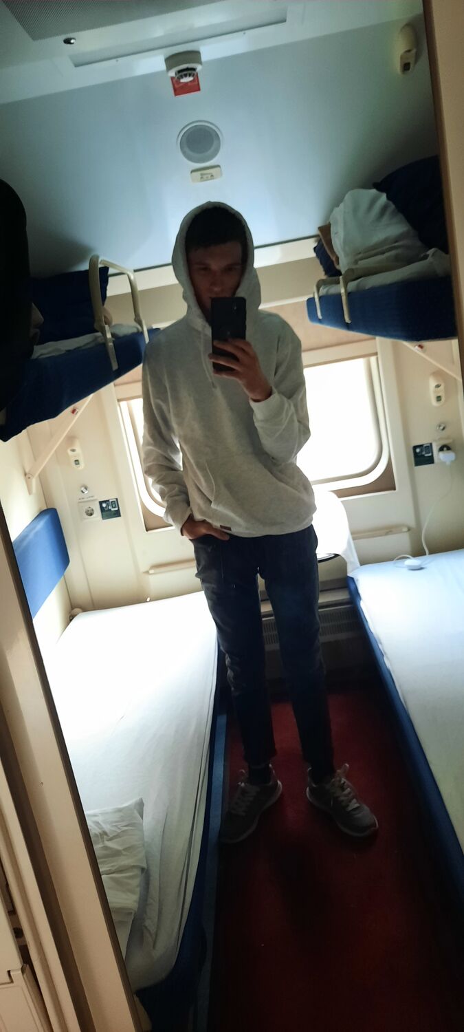  38670946  Dima, 24 ,    