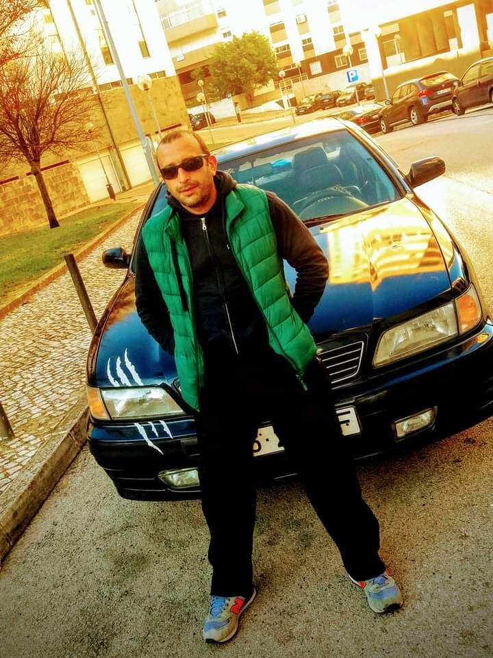  24473126  Niko, 43 ,    