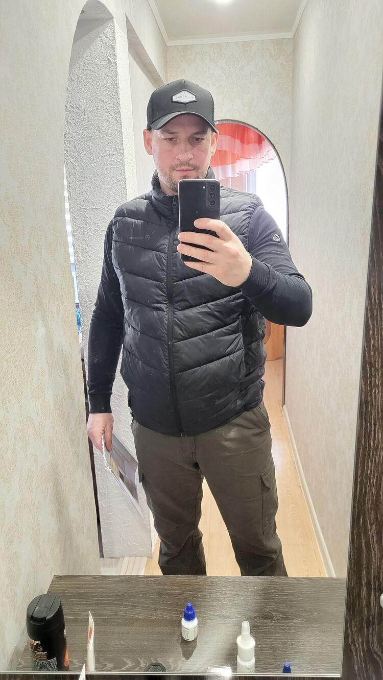  42873036  , 37 ,    